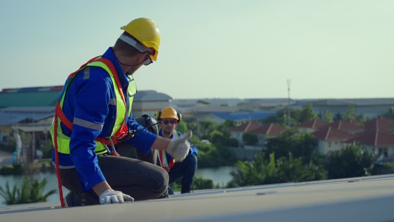 Best Roof Insulation Installation  in Medina, WA